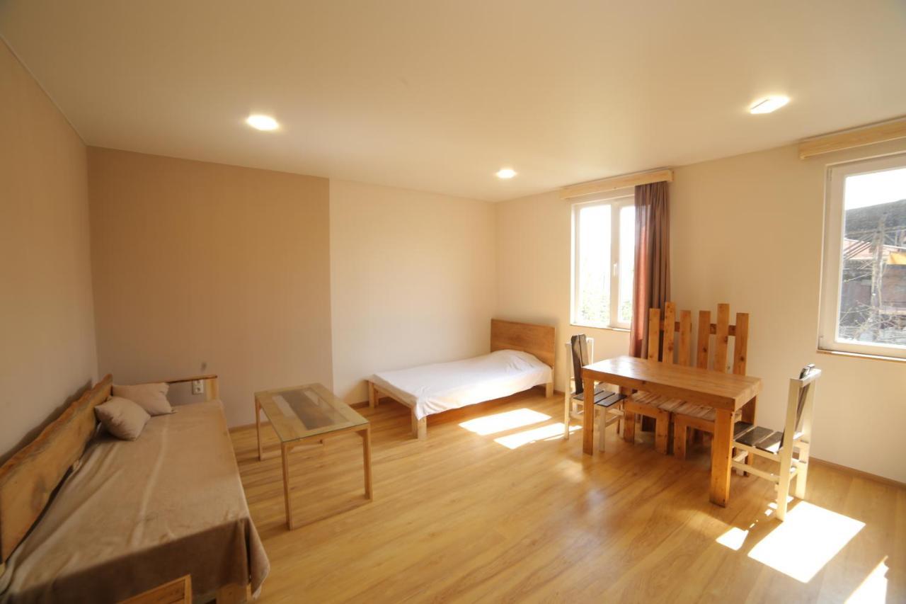 "Stairs"Guest House Erivan Exterior foto