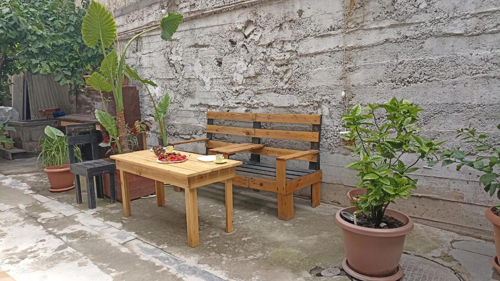 "Stairs"Guest House Erivan Exterior foto